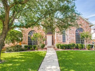 3204 River Bend Dr, Hurst, TX 76054