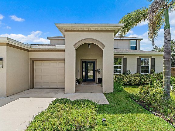 4th image of 5648 NW LORNA Court