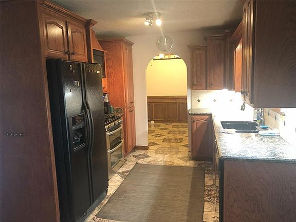 3rd image of 7510 Sevilla Dr