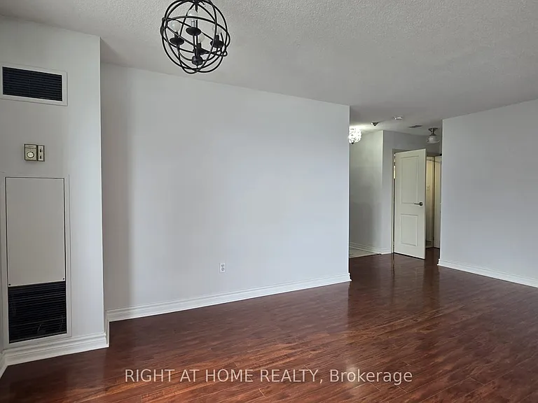 550 Webb Dr #914 — Photo 14