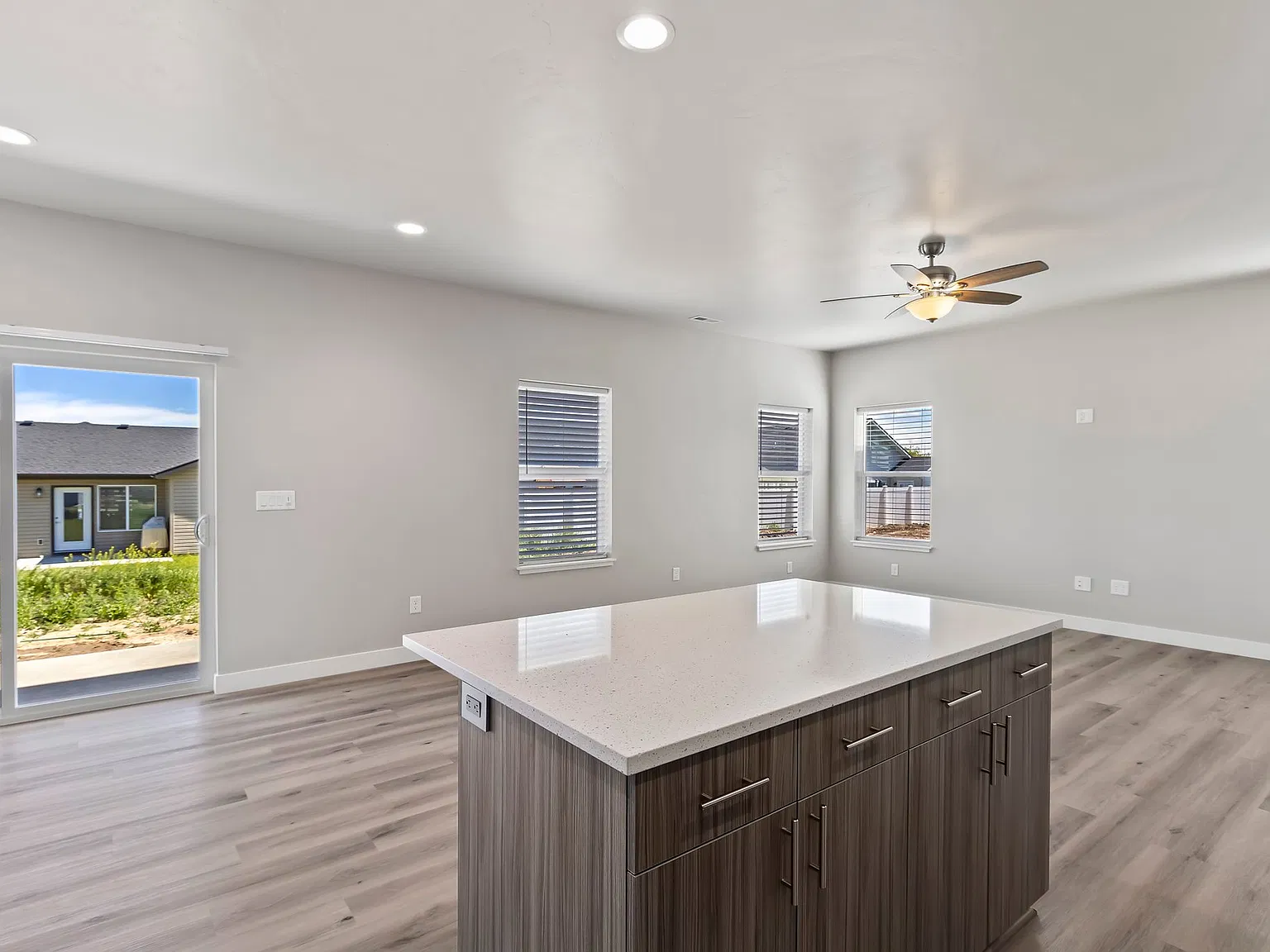 4 year old 3 Bed, 2.5 Bath Townhome in Twin Falls | Available 11/09 | $2200/mo | ID — Photo 4