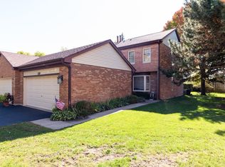 1558 N Windsor Dr, Arlington Heights, IL 60004