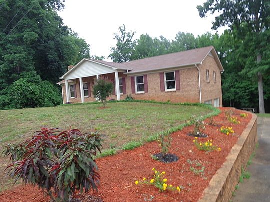 1st image of 2607 Woodwynn Dr