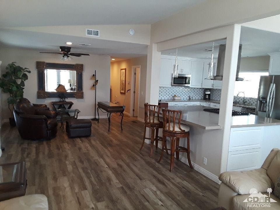 2nd image of 39486 Warm Springs Dr
