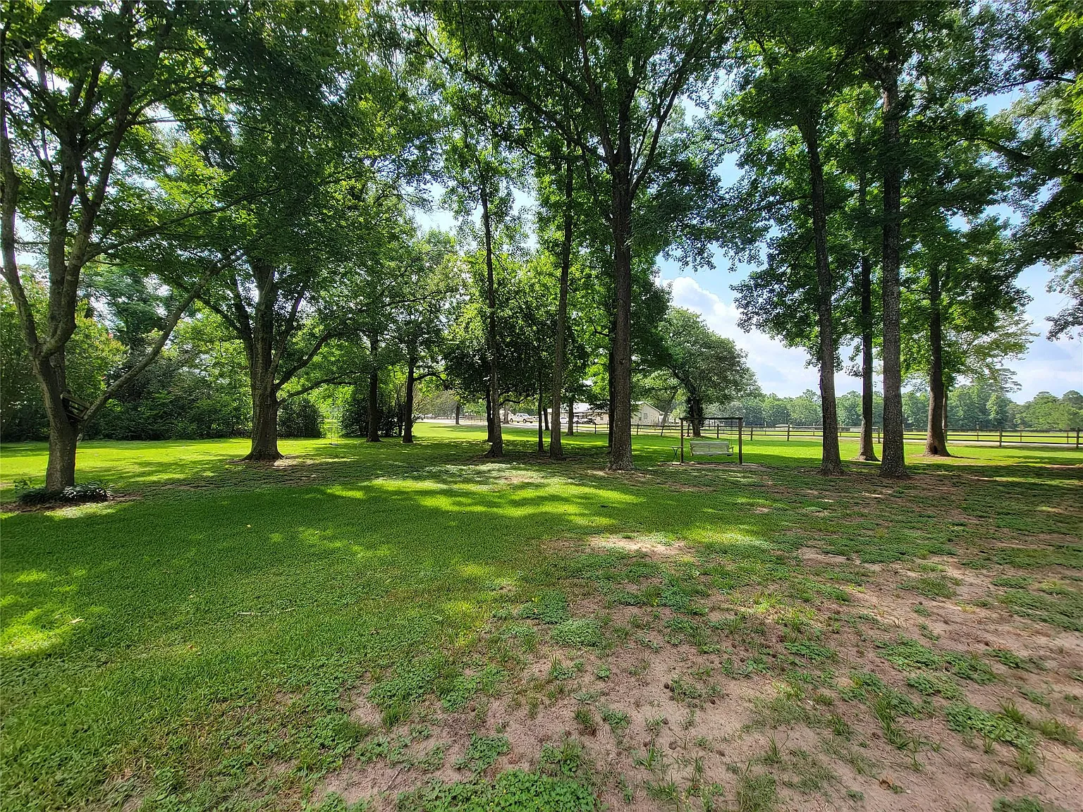 2 bed, 1.0 bath, 700 sqft, $1,200 — Photo 3