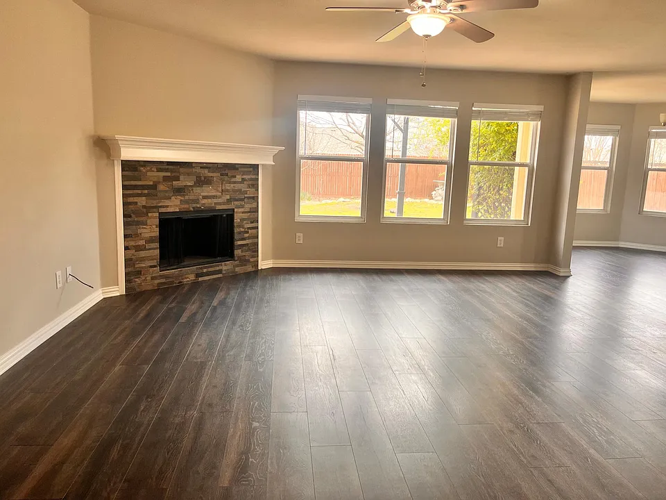 9937 Thomas Jefferson Dr