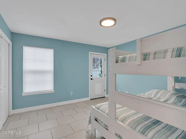412 Broadway — Photo 29