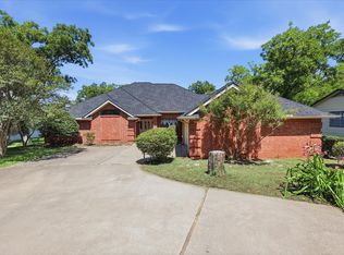 3910 Bandera Dr, Granbury, TX 76049