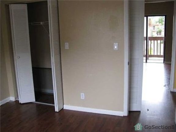 5th image of 10335 NW 33rd St