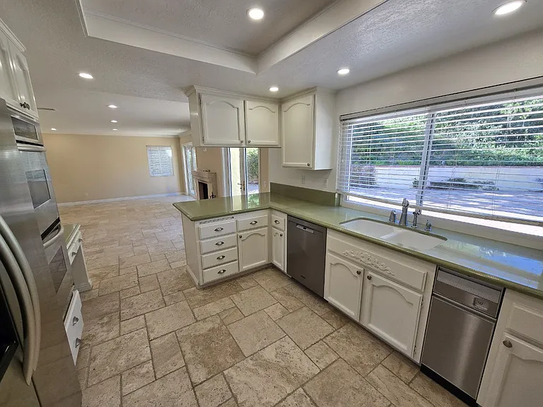 7169 Castle Peak Dr — Photo 17