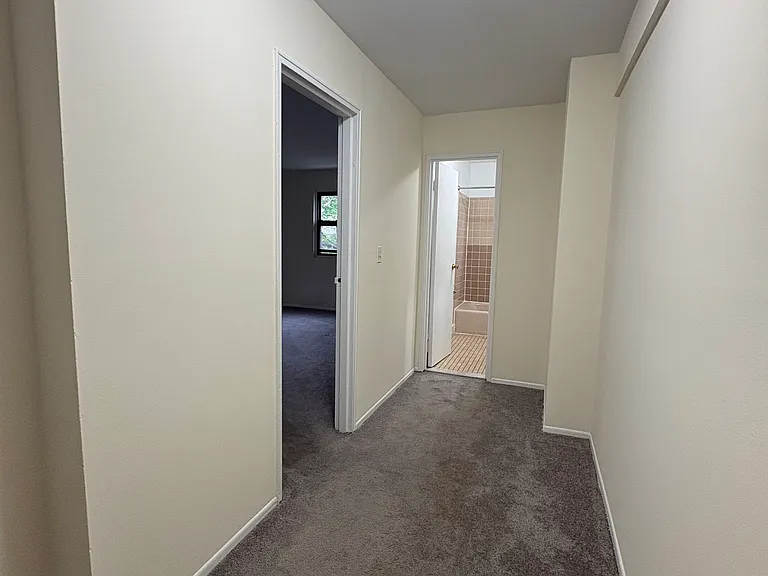 Fieldstone Dr — Photo 5