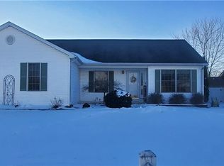 202 Larch Ln, Swanton, OH 43558