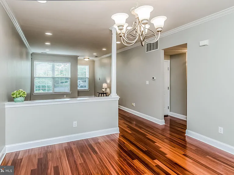 17 Lancaster Ct — Photo 8