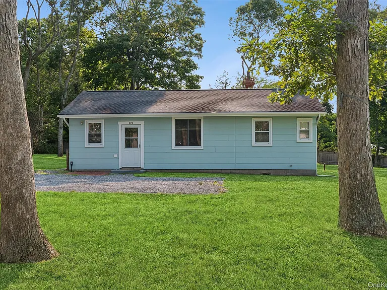 171 Wakeman Rd — Photo 1