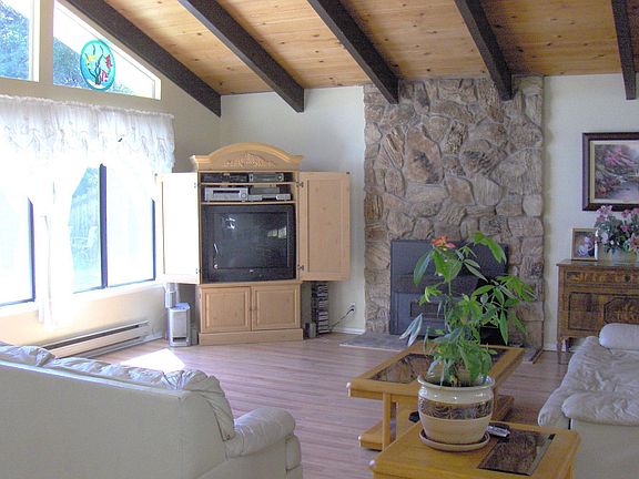 2nd image of 23365 Sky View Ct