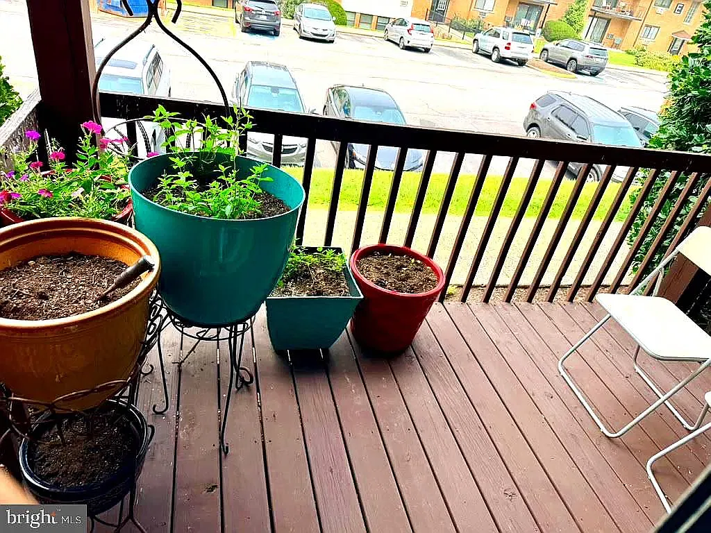 2 bed, 973 sqft, $2,100 — Photo 4