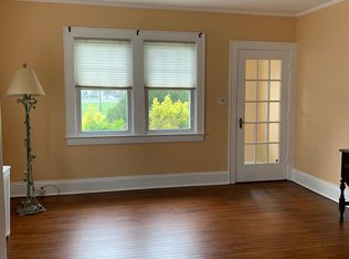 31 Burtis Ave, Rockville Centre, NY 11570