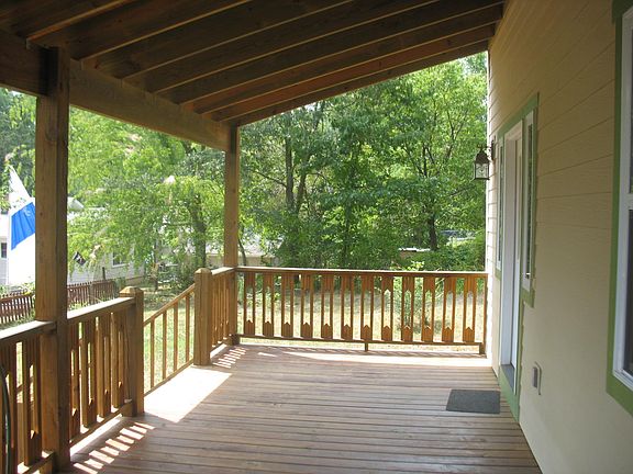 oversized front porch with mountain view