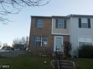 15 Hardwood Dr, Rosedale, MD 21237