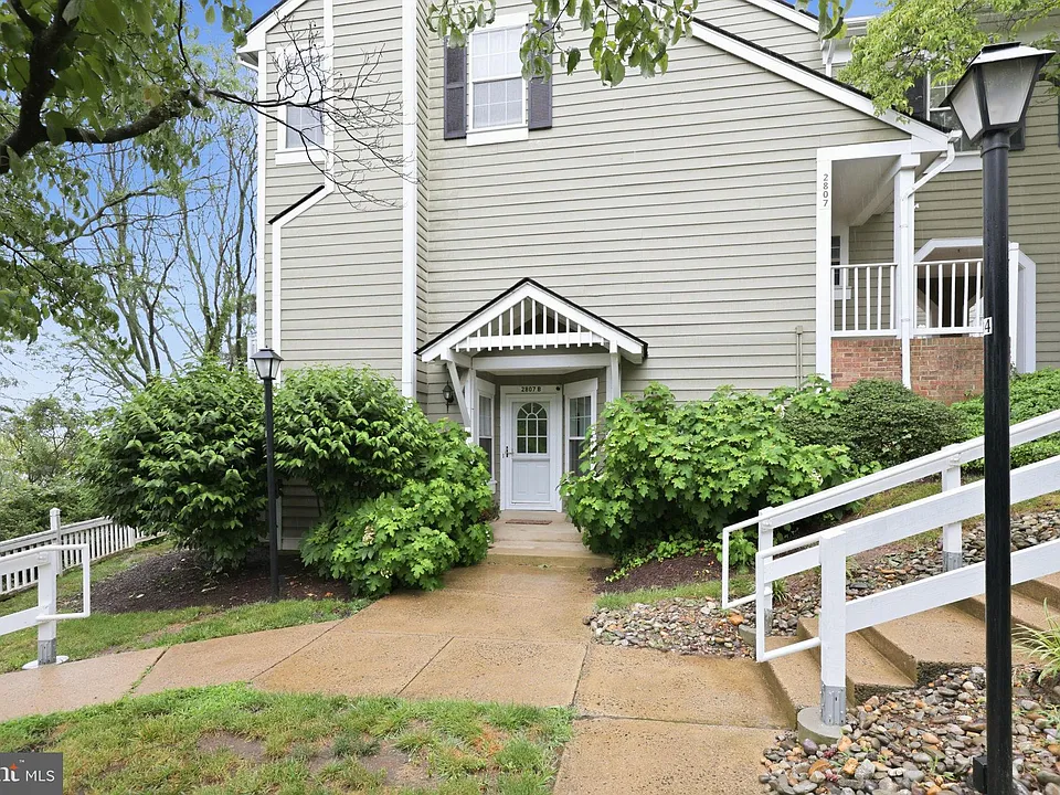 2807 S Woodrow St #B-1
