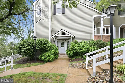2807 S Woodrow St #B-1 Photo 1