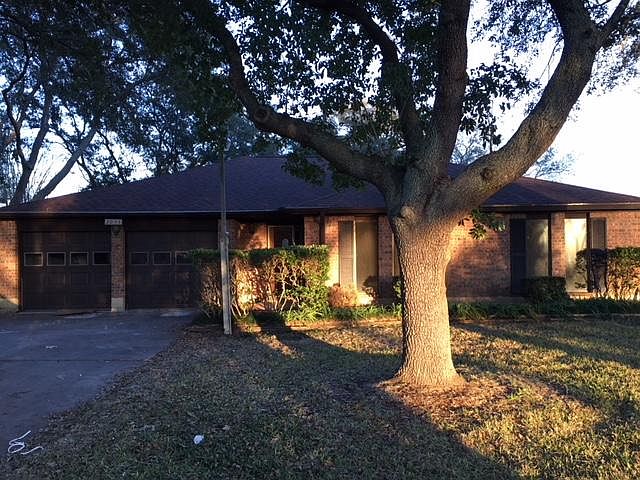 1st image of 2053 Kelly Dr