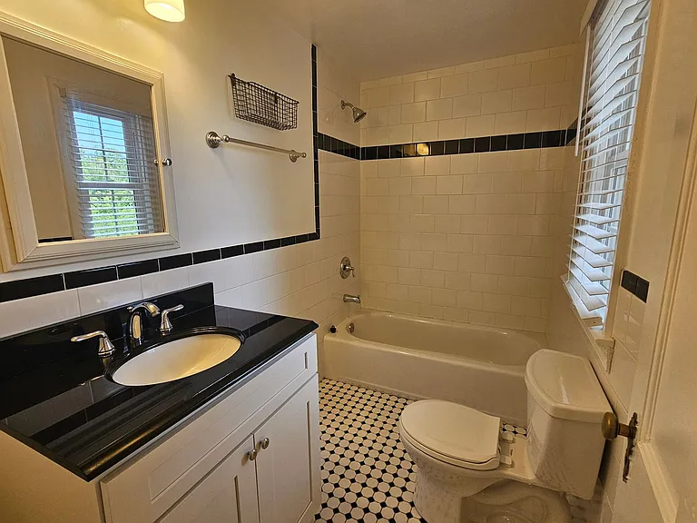 7440 Muirfield Rd — Photo 24