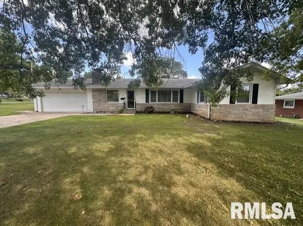2 Janet Pl, Jacksonville, IL 62650