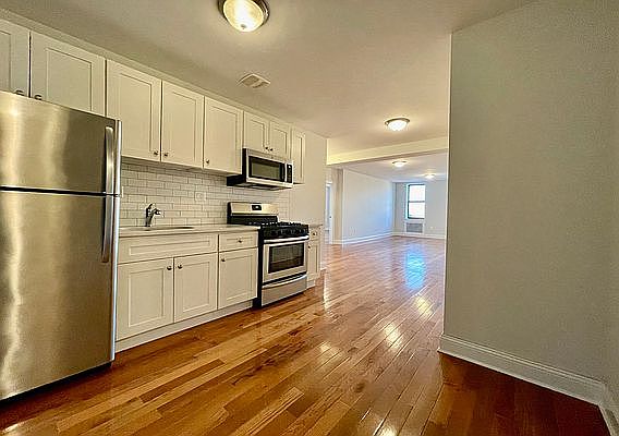 5th image of 720 Saint Marks Ave APT 6G