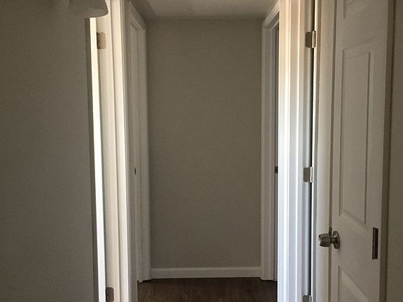 4th image of 1081 Center St