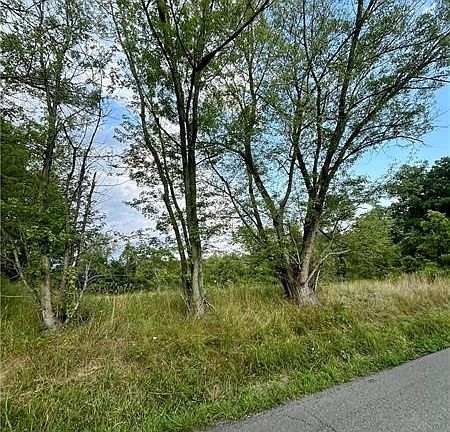 4th image of 1054 Eldersville Rd