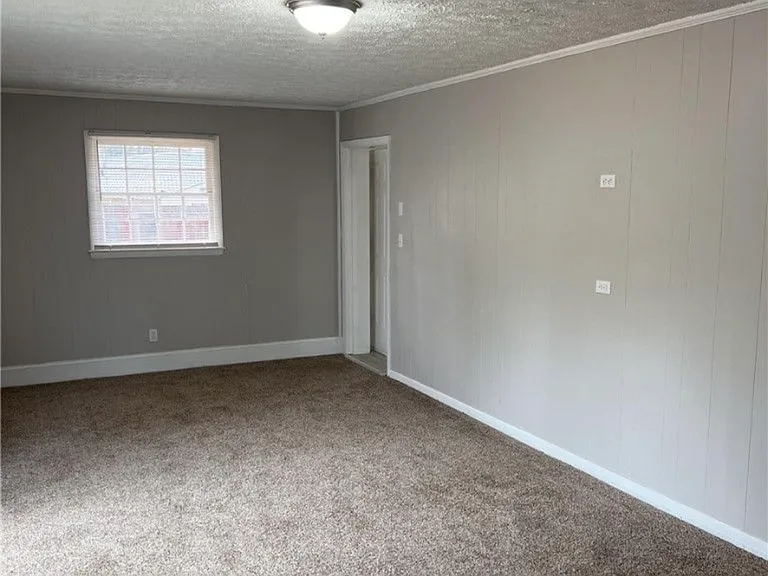 1445 Thelbert Dr — Photo 23