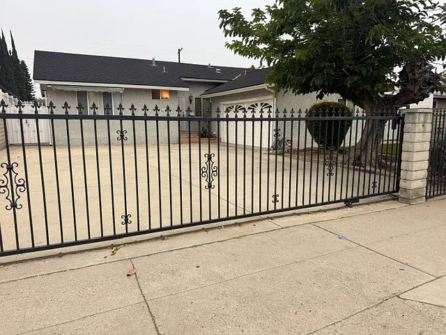 8366 Tampa Ave — Photo 1
