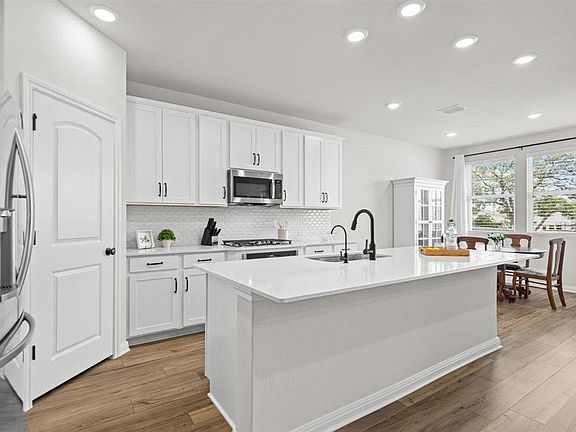 3rd image of 153 Wrangell Way