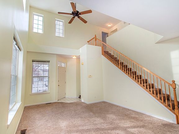 5th image of 860 Amelia Ct