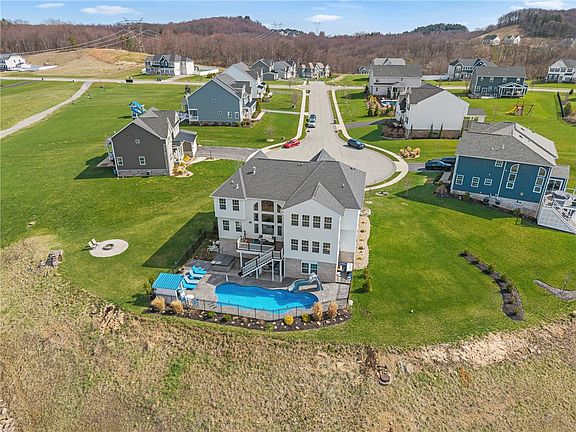 3rd image of 110 Ridgetop Dr