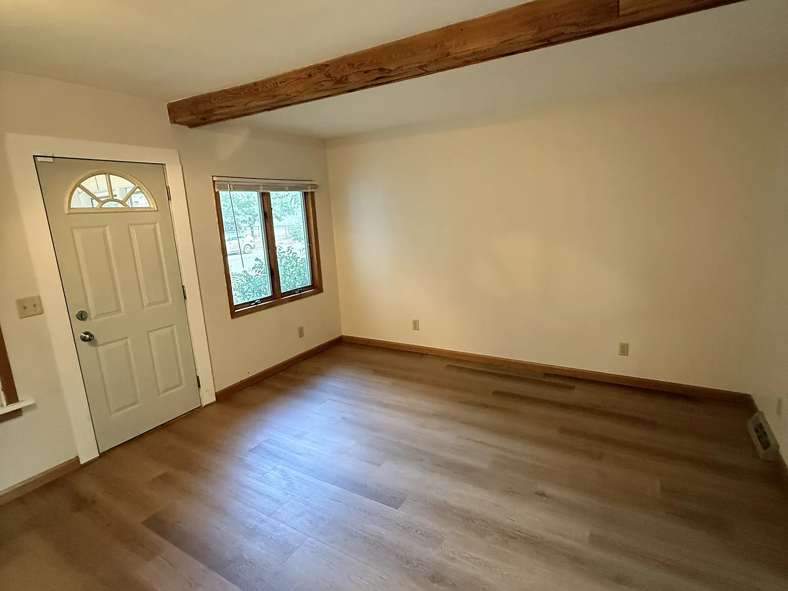 3 bed, $2,250 — Photo 4