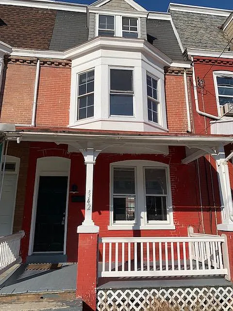 342 S Ann St photo 1