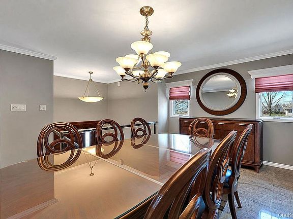 5th image of 16215 88th St
