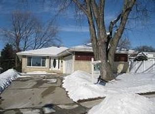 9634 W Rosedale Ave, West Allis, WI 53227