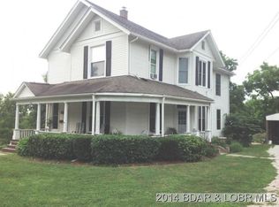 500 McNair St, Versailles, MO 65084