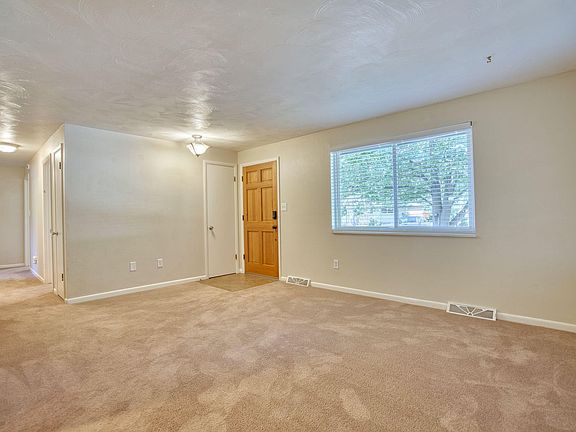 3rd image of 1113 Kansas Ave