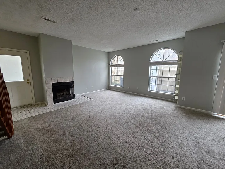 814 Gable Way — Photo 4