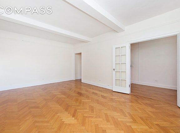 3rd image of 37 W 72nd St APT 7D