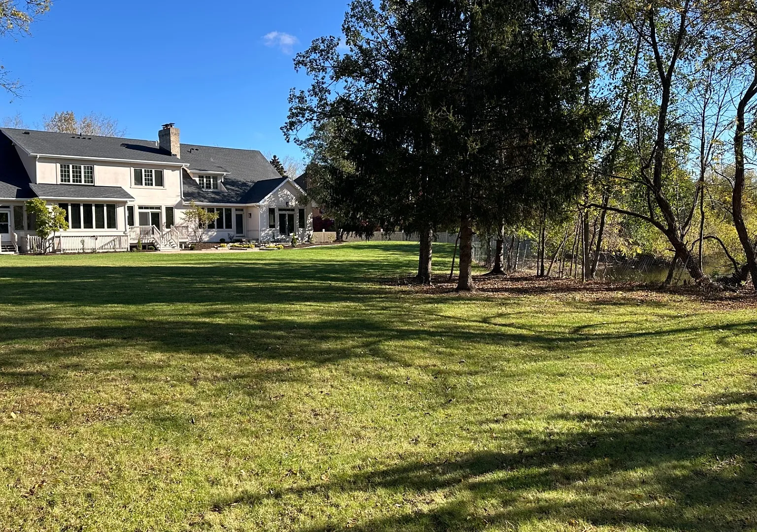 6 bed, 8.0 bath, 10342 sqft, $20,000 — Photo 3