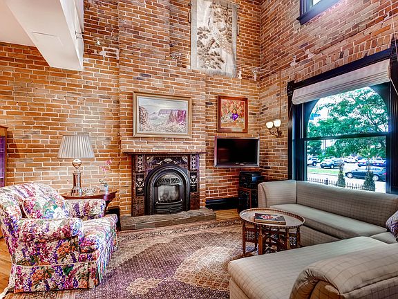 5th image of 2148 Glenarm Pl
