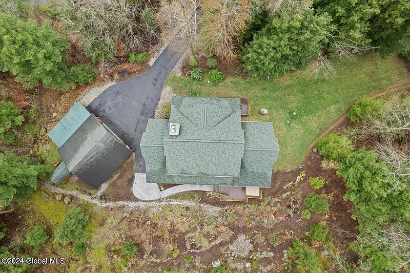 4th image of 33 Deer Creek Road