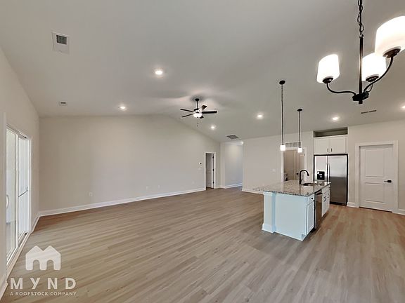 5th image of 135 Jacobs Hill Pl