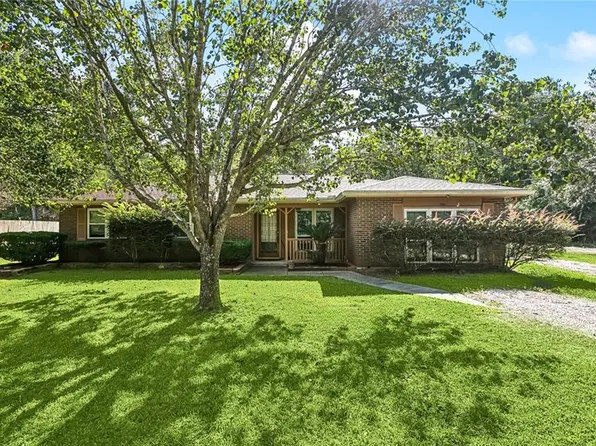 62686 N Pontchartrain Dr, Lacombe, LA 70445