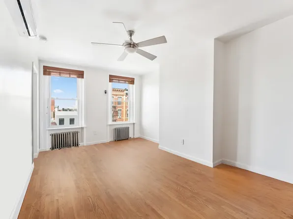 485 3rd Avenue image 1 of 7